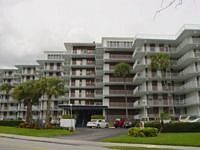 1st image of 935 E Causeway Blvd