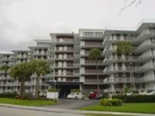 935 E Causeway Blvd, Vero Beach, FL 32963