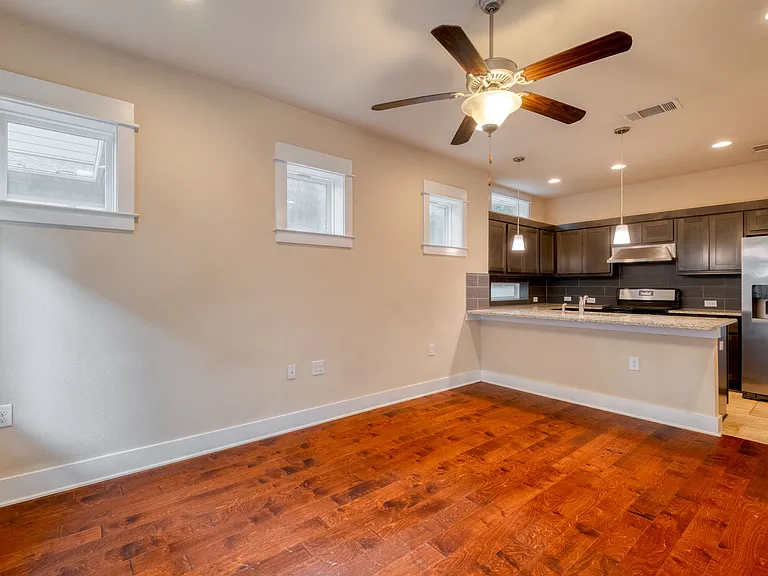 1912 Haskell St #2 — Photo 6