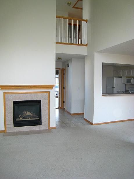 Living room w/ gas fireplace