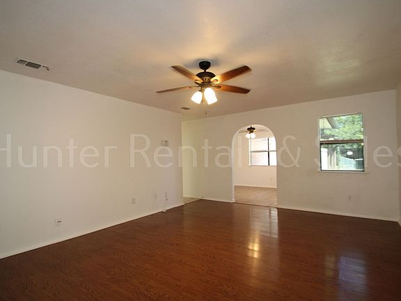 3rd image of 108 W Hogan Dr