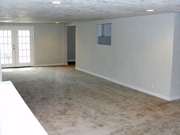 2nd image of 541 Hillcrest Dr