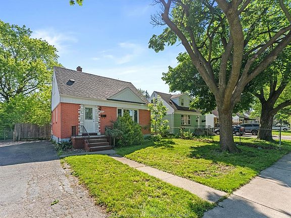 3rd image of 962 Askin Ave