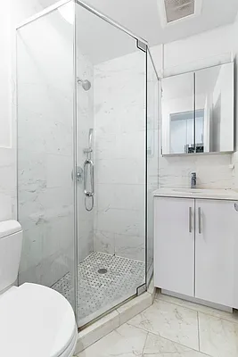 Rented by REAL New York | media 22