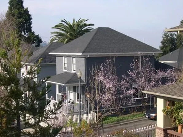 133 Pinole St, Hercules, CA 94547