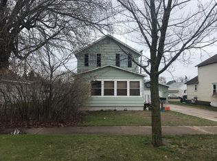 1608 N 18th St, Escanaba, MI 49829