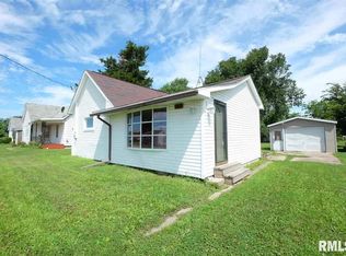 109 Fulton St, Dunfermline, IL 61524