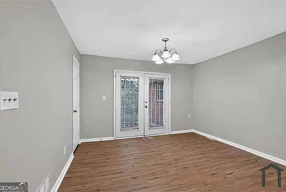 996 Forest Valley Dr SE — Photo 5