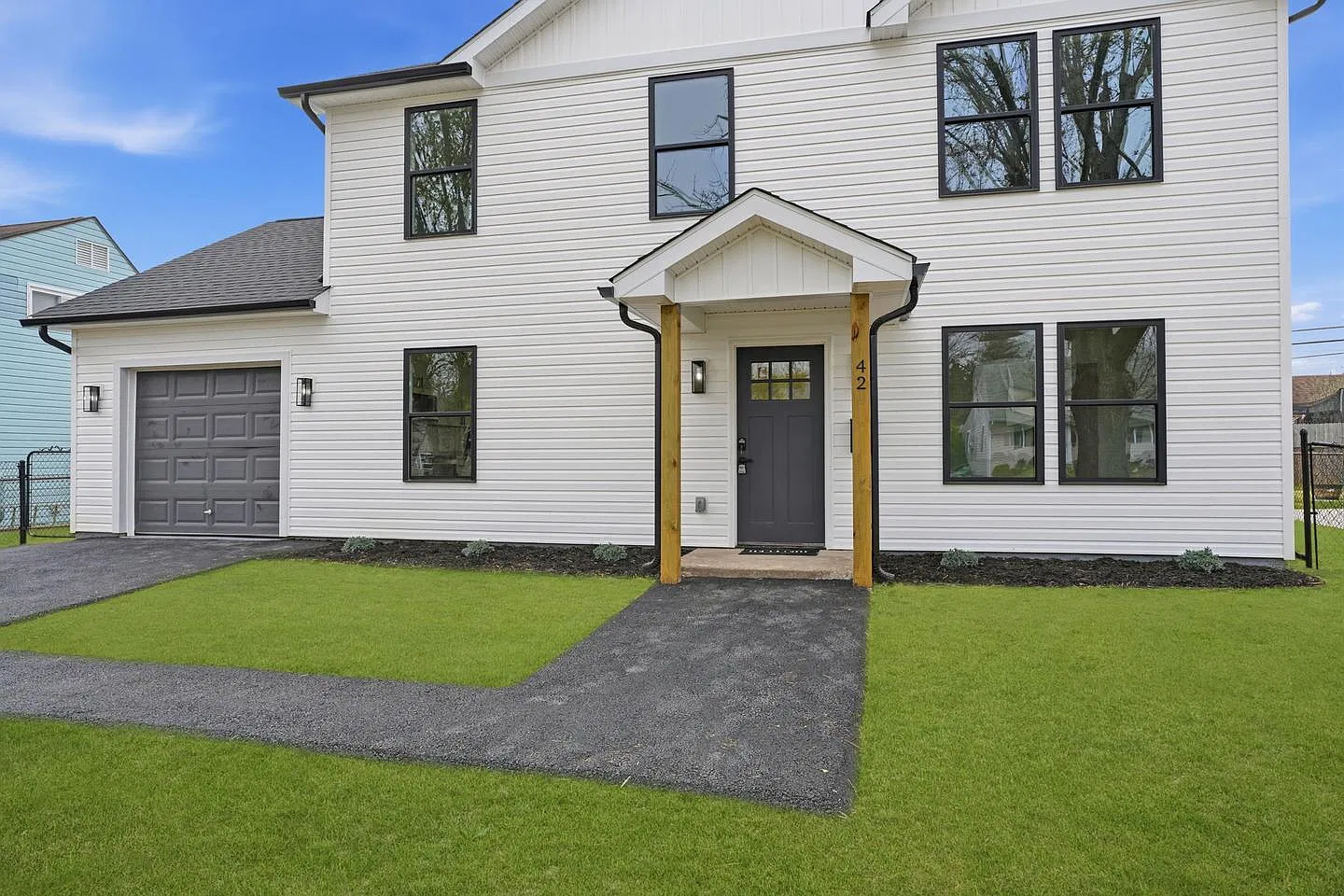 4 bed, 2600 sqft, $3,800 — Photo 3