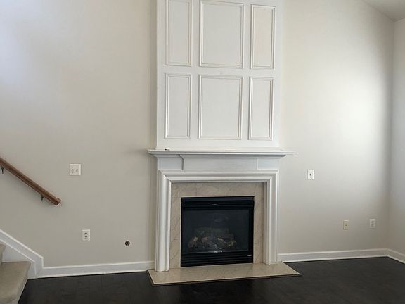 2nd image of 1800 Erlinger Dr