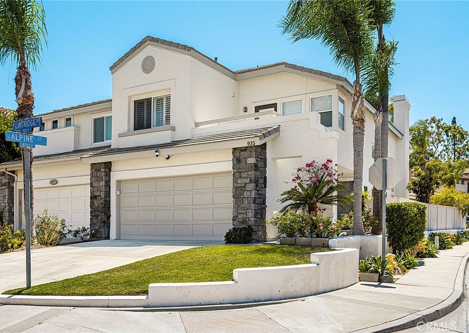 1st image of 935 S Flintridge Way