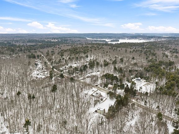 5th image of 60 Webster St