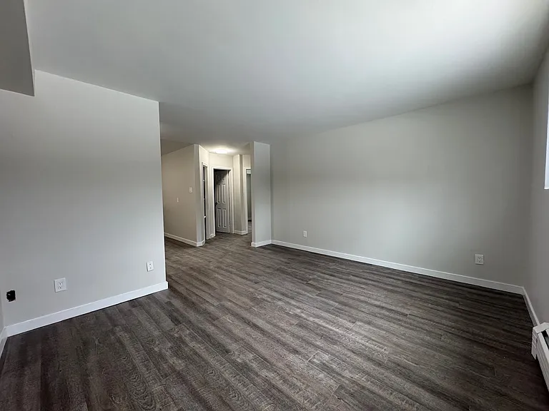 247 Durand St #13 — Photo 4