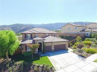 7963 Summer Day Dr, Corona, CA 92883