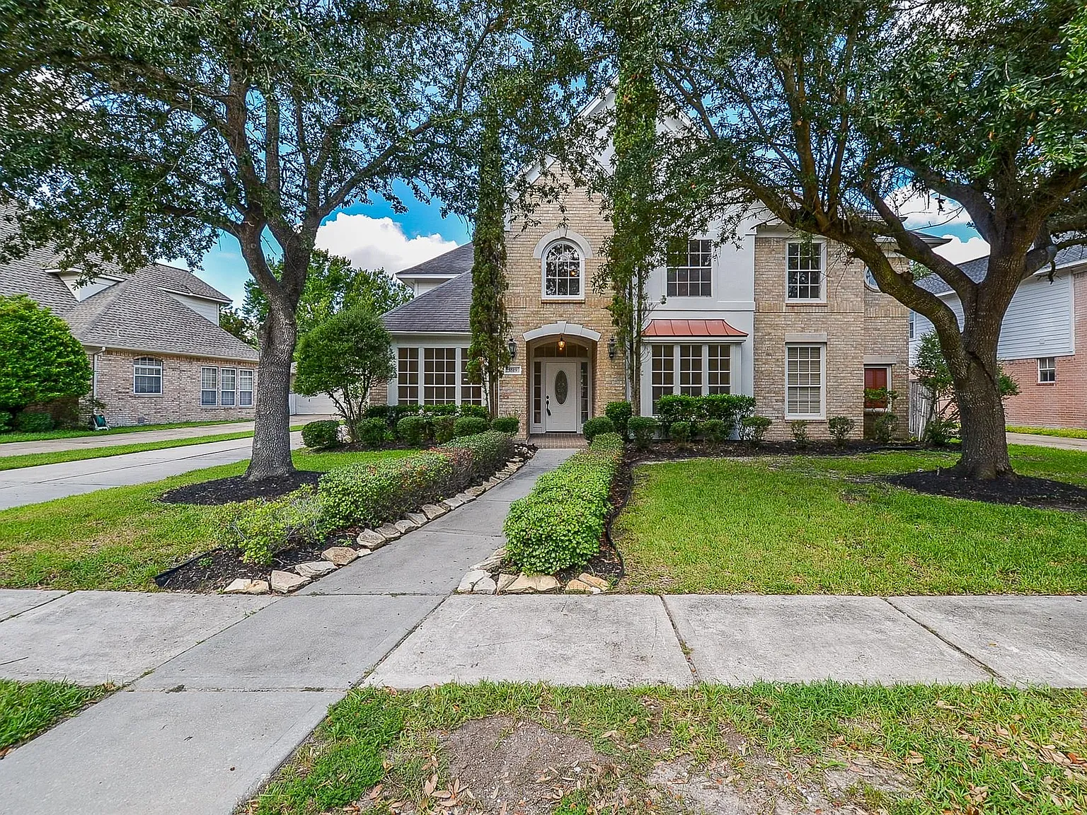 4 bed, 3.5 bath, 3650 sqft, $3,300 — Photo 4