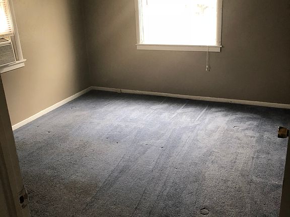 5th image of 3509 E 17th Ave