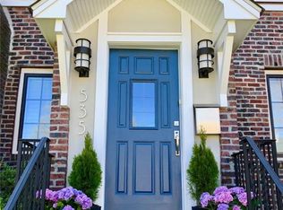 535 Manor Ridge Rd, Pelham, NY 10803