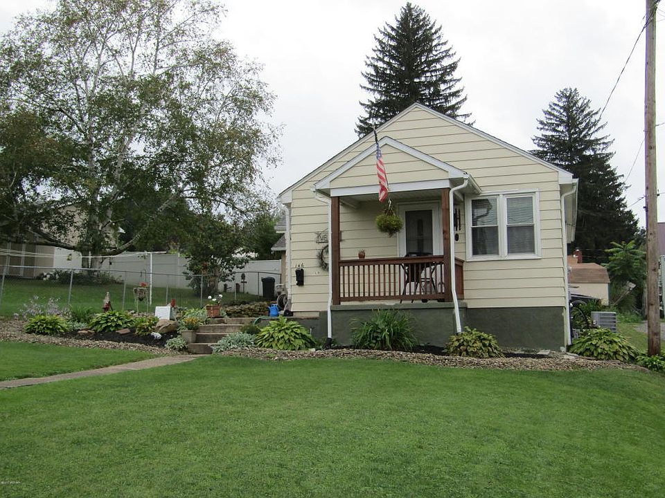 1st image of 146 Linden St