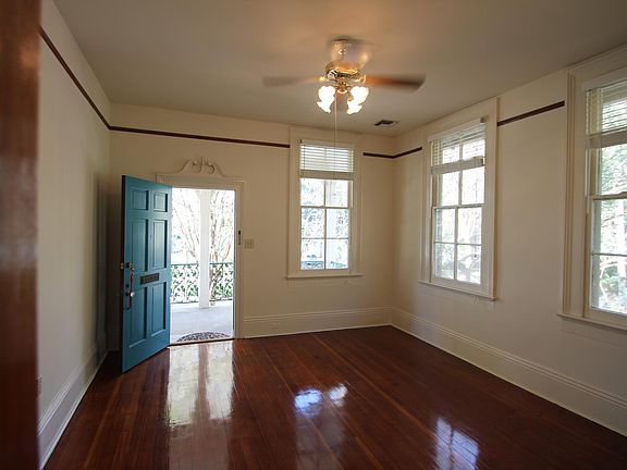 3rd image of 1049 Peniston St