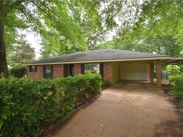 145 Davenport Ln, Pineville, LA 71360