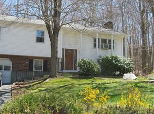 30 Hillside Vw, Killingly, CT 06239