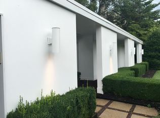 27 Stacy Dr, Saint Louis, MO 63132