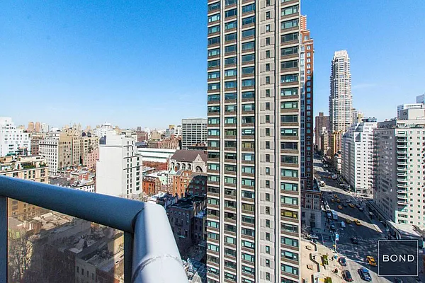 Sold by Bond New York | media 8