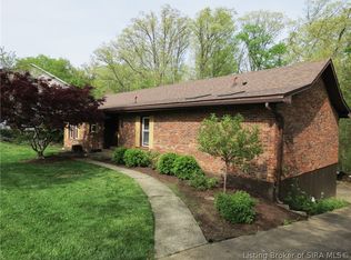 1127 Carriage Ln, New Albany, IN 47150