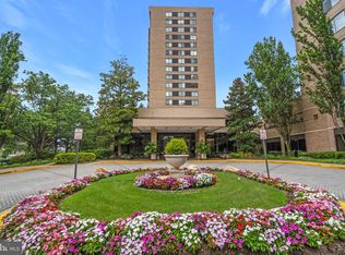 3713 George Mason Dr #T15, Falls Church, VA 22041