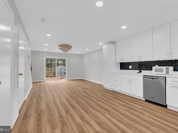 5th image of 7834 Gateshead Ln