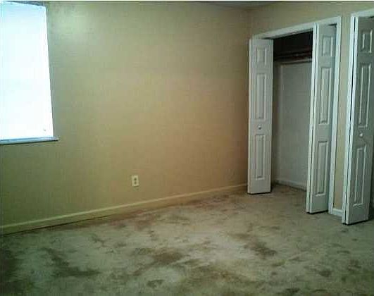 3rd image of 411 Cattleman Dr NE