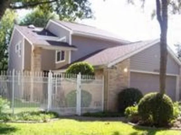 5710 Spring Moon St, San Antonio, TX 78247
