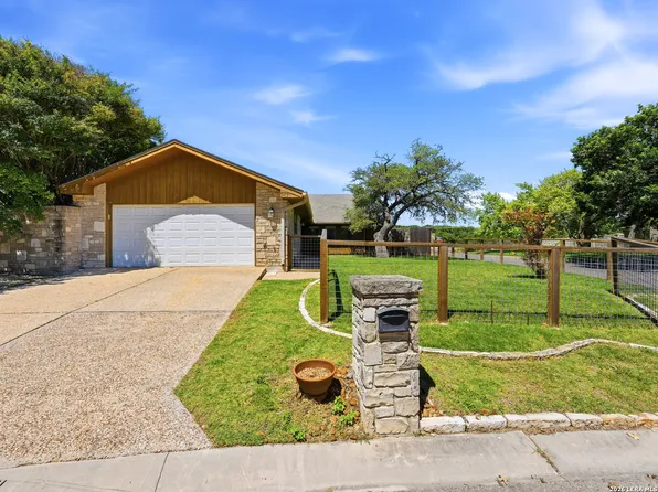 2420 Birkdale Ln, Kerrville, TX 78028
