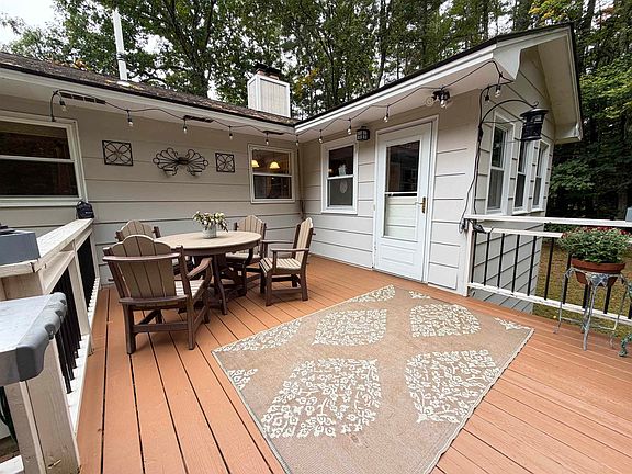 4th image of 87 Colonial Drive