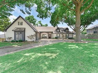 12 Lakeway Dr, Heath, TX 75032