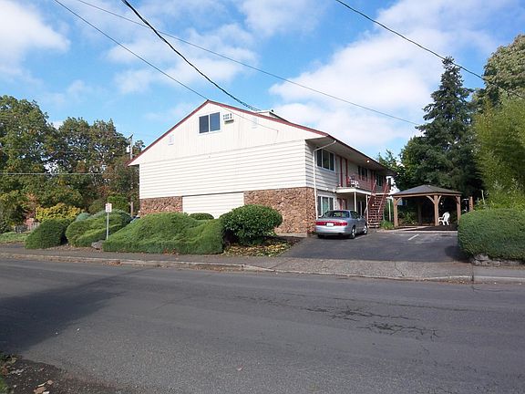 3rd image of 1301 E Reserve St #11