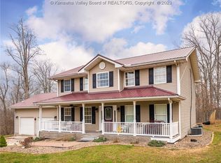 306 Ridgeview Dr, Milton, WV 25541