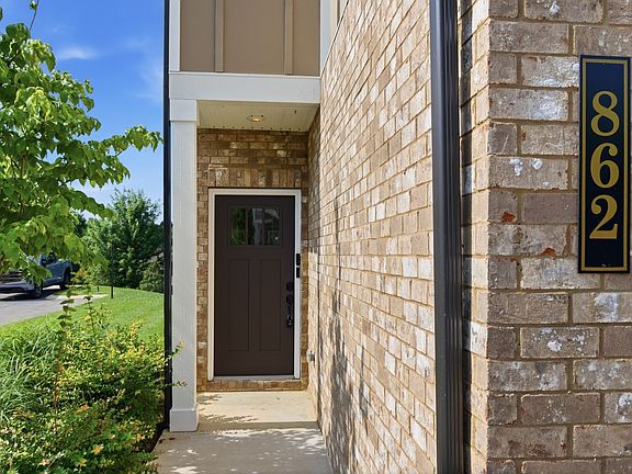 3rd image of 862 Longleaf Ln