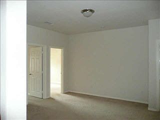5th image of 1412 Chestnut Dr