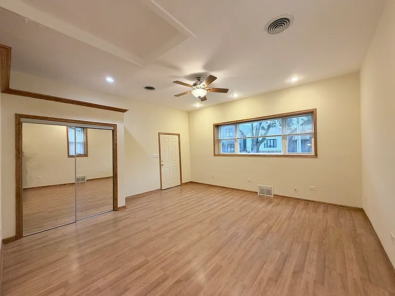 3801 S Union Ave #1F — Photo 2