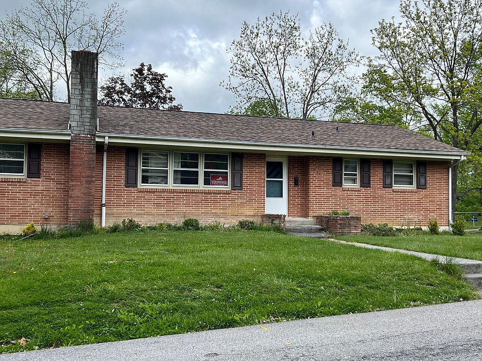 1st image of 107A Eakin St SE