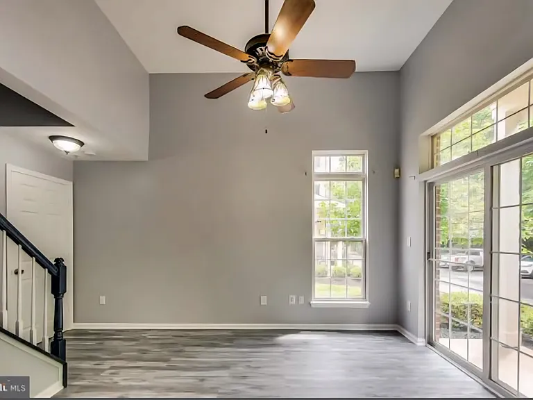 9908 Spanish Oak Way #73 — Photo 2
