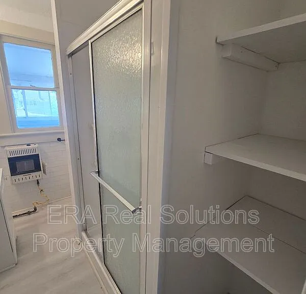 133 N Eureka Ave — Photo 15