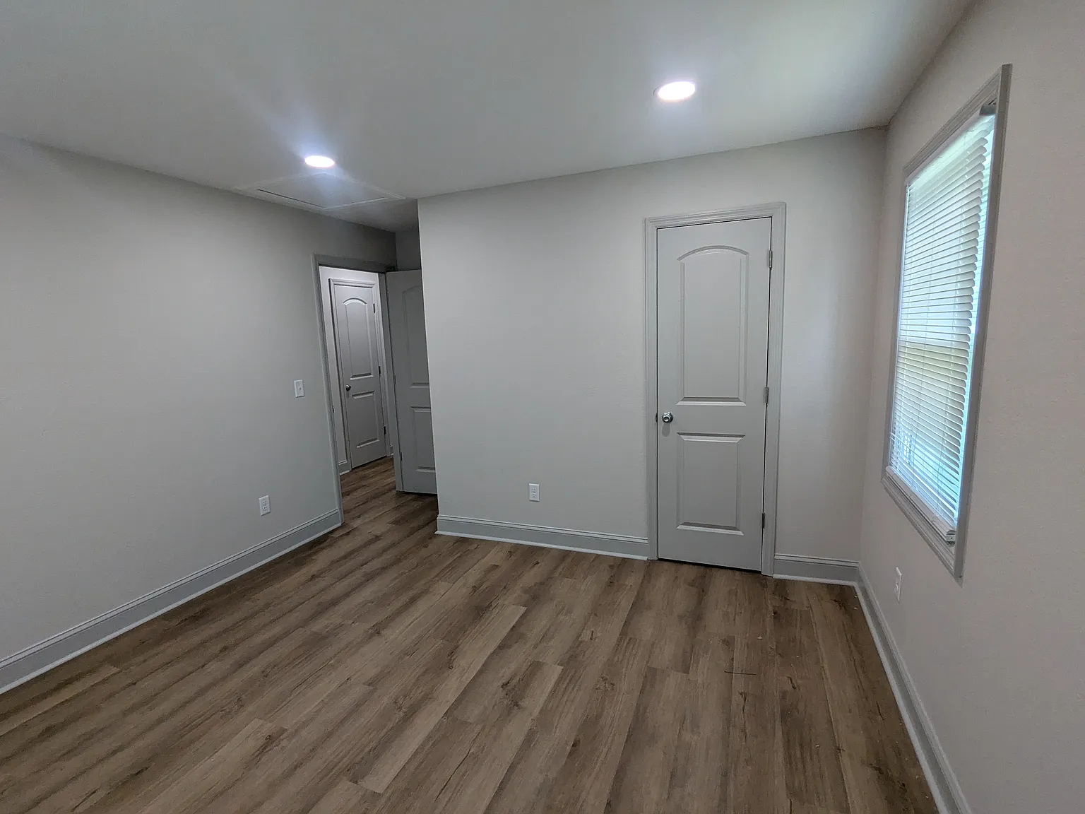 2 bed, 910 sqft, $1,000 — Photo 2