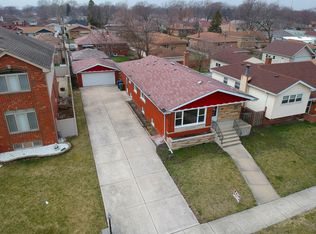 10148 S 52nd Ave, Oak Lawn, IL