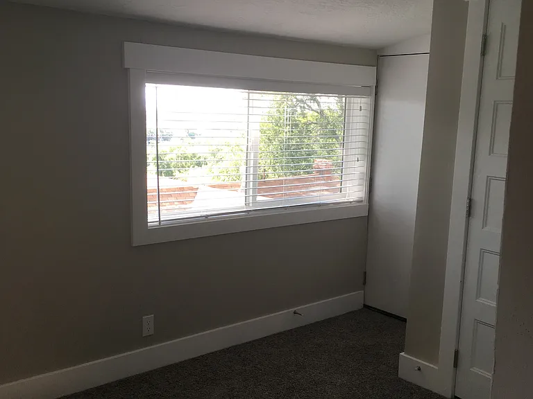 301 N Almond St — Photo 28