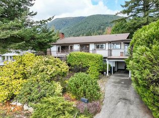 702 Winona Ave, North Vancouver, BC V7R 2B1
