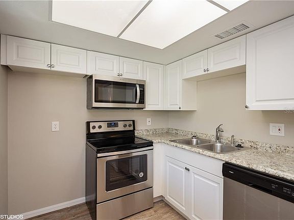 3rd image of 11720 Park Blvd APT 106