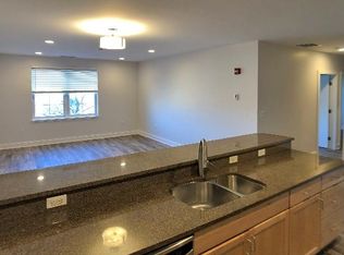 28 New Derby St #405, Salem, MA 01970