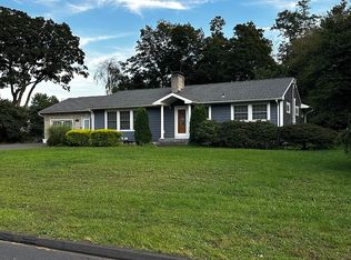 11 Lake Rd, North Branford, CT 06471